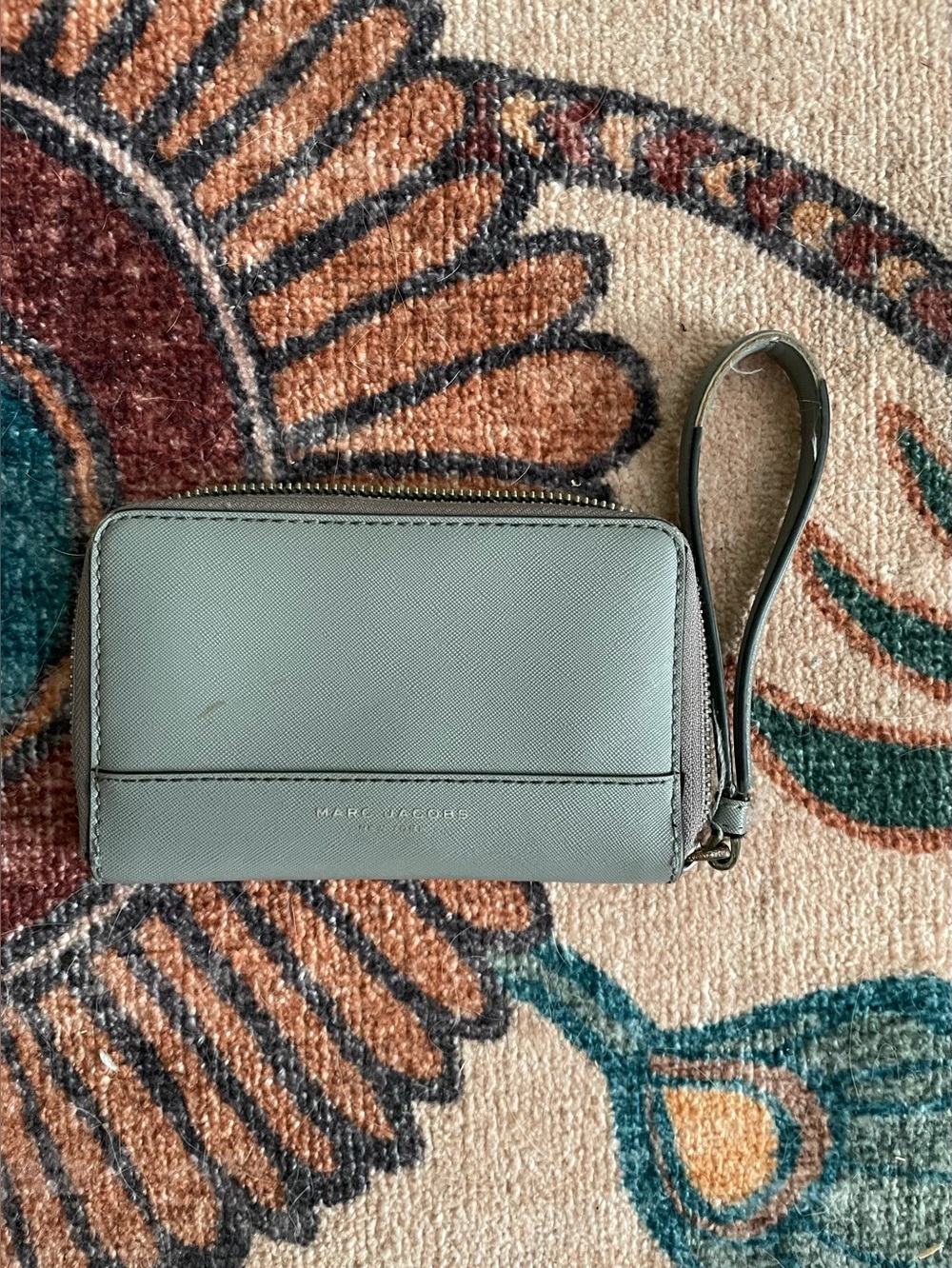🫐Marc Jacobs zip wallet🫐